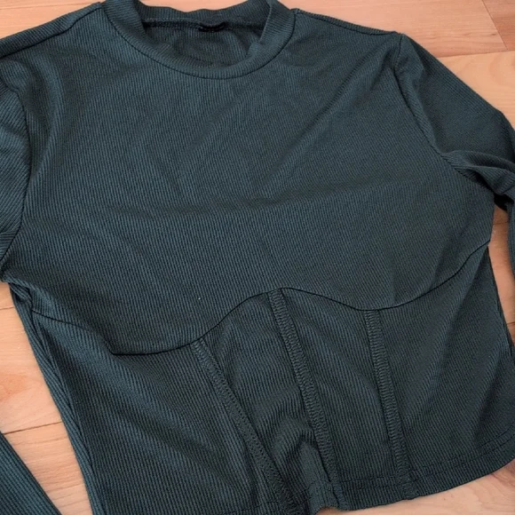 Long Sleeve Ribbed Top - Green - Picture 2 of 2